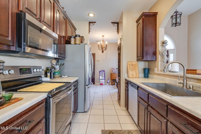 192 Southbrook Drive, Byhalia, MS 38611