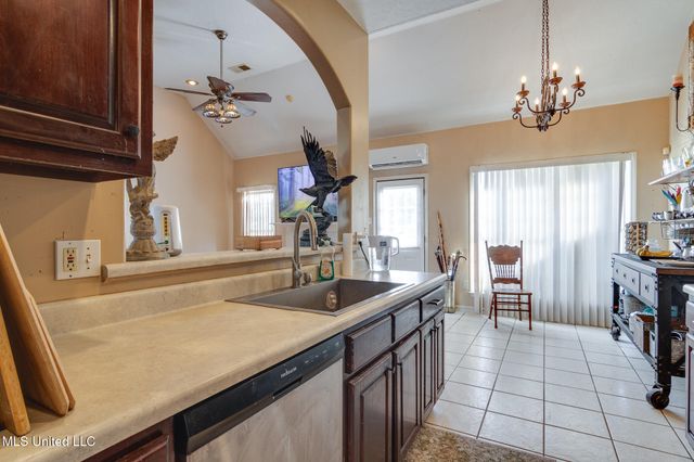 192 Southbrook Drive, Byhalia, MS 38611