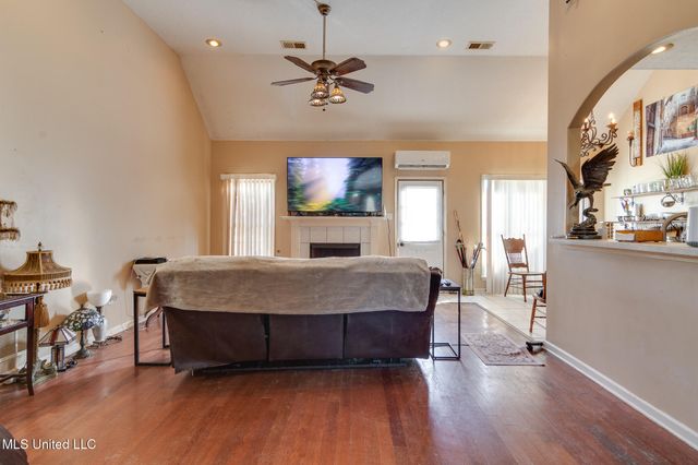 192 Southbrook Drive, Byhalia, MS 38611