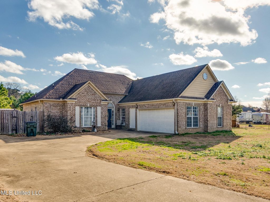 192 Southbrook Drive, Byhalia, MS 38611