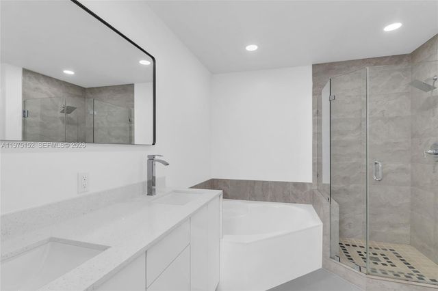 16333 SW 68th Ter, Miami, FL 33193