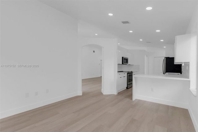 16333 SW 68th Ter, Miami, FL 33193