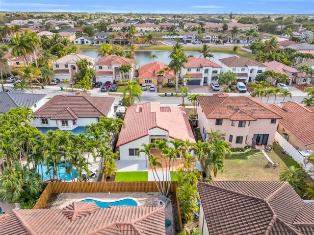 16333 SW 68th Ter, Miami, FL 33193