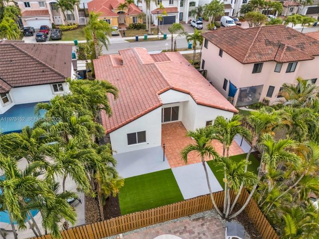 16333 SW 68th Ter, Miami, FL 33193