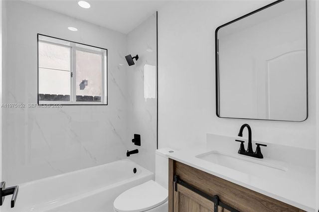 16333 SW 68th Ter, Miami, FL 33193