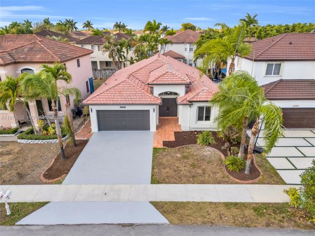 16333 SW 68th Ter, Miami, FL 33193