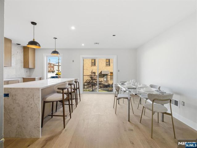 138-140A Weigands Lane, Secaucus, NJ 07094