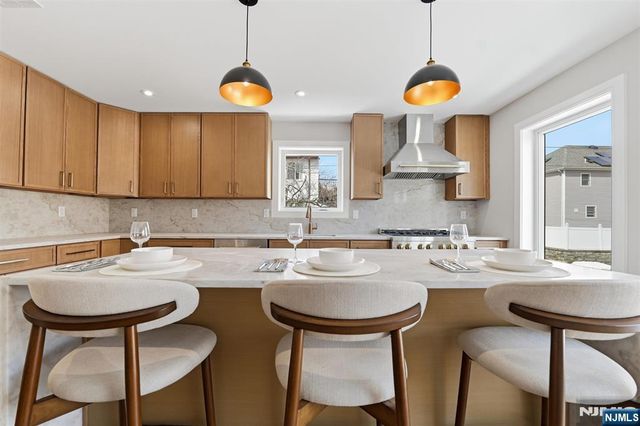 138-140A Weigands Lane, Secaucus, NJ 07094
