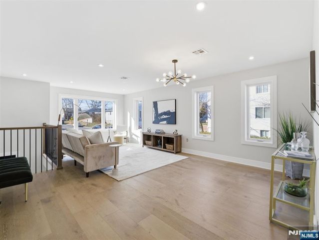 138-140A Weigands Lane, Secaucus, NJ 07094