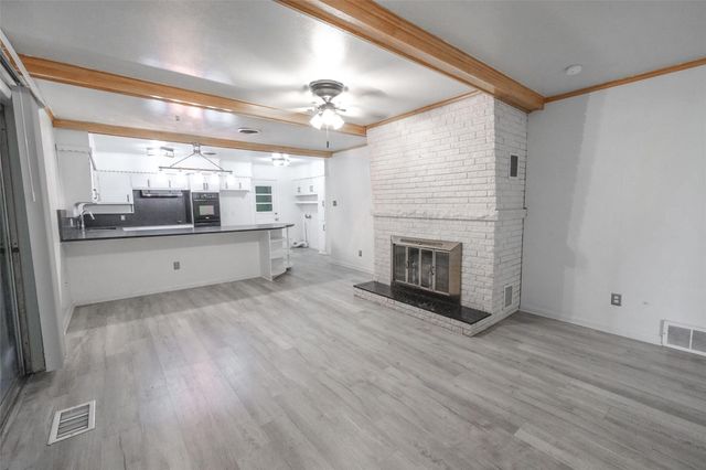 8301 Llano Avenue, Benbrook, TX 76116