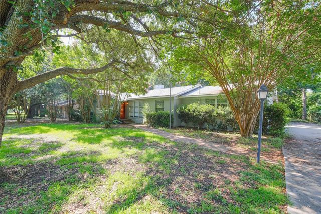 8301 Llano Avenue, Benbrook, TX 76116