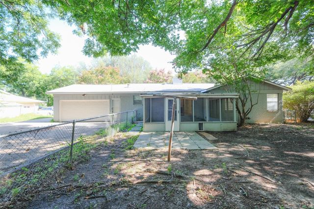 8301 Llano Avenue, Benbrook, TX 76116