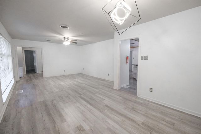8301 Llano Avenue, Benbrook, TX 76116