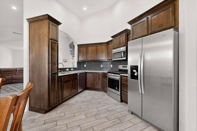 890 Fire Wheel Loop, Los Lunas, NM 87031