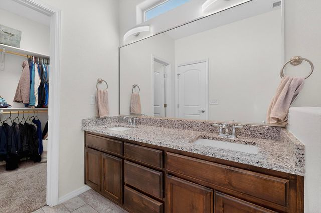 890 Fire Wheel Loop, Los Lunas, NM 87031