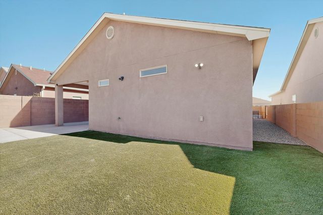 890 Fire Wheel Loop, Los Lunas, NM 87031