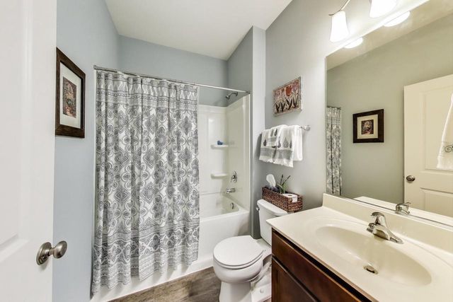 311 Bowing WAY, Lake Geneva, WI 53147