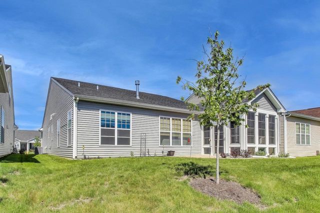 311 Bowing WAY, Lake Geneva, WI 53147