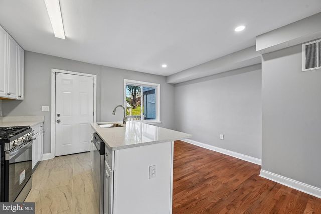 628 ROUNDVIEW RD, Baltimore, MD 21225