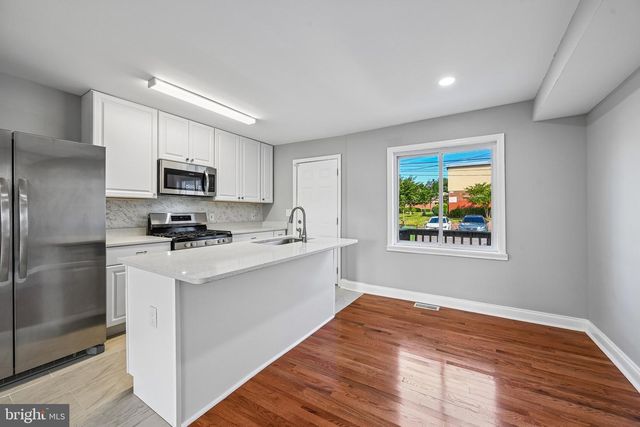 628 ROUNDVIEW RD, Baltimore, MD 21225