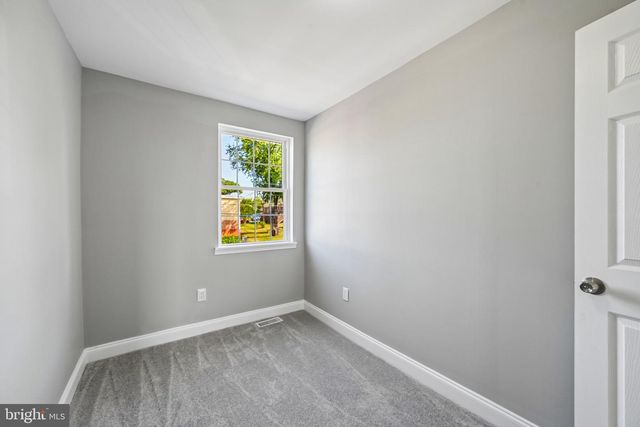 628 ROUNDVIEW RD, Baltimore, MD 21225