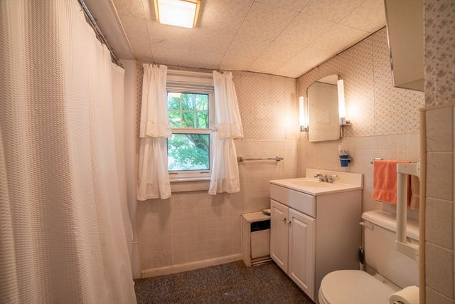 20 Bryant St, Dartmouth, MA 02747