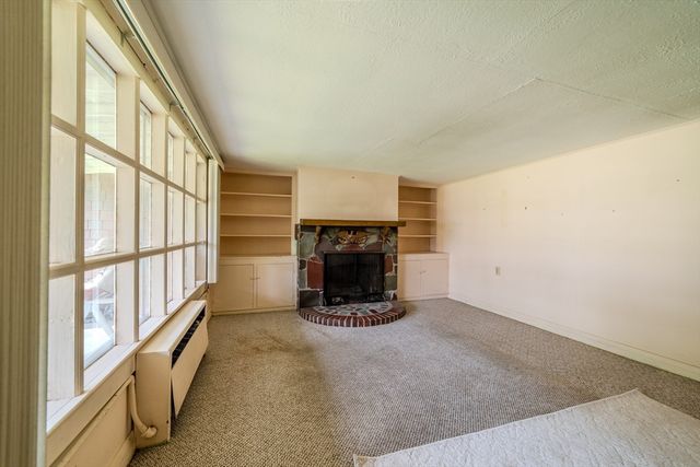 20 Bryant St, Dartmouth, MA 02747