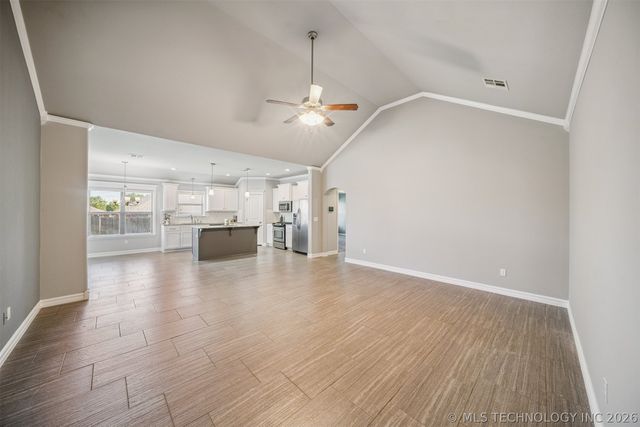 1006 W Missouri Avenue, Claremore, OK 74019