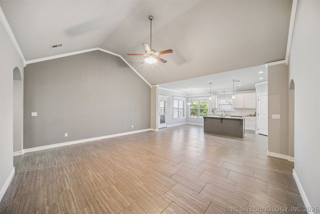 1006 W Missouri Avenue, Claremore, OK 74019