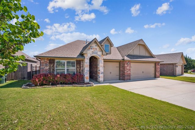 1006 W Missouri Avenue, Claremore, OK 74019