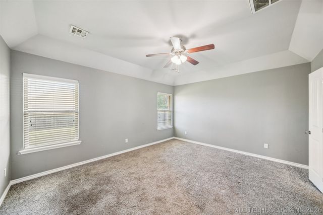 1006 W Missouri Avenue, Claremore, OK 74019