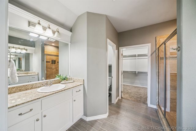 1006 W Missouri Avenue, Claremore, OK 74019