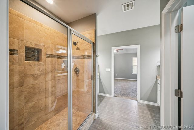 1006 W Missouri Avenue, Claremore, OK 74019