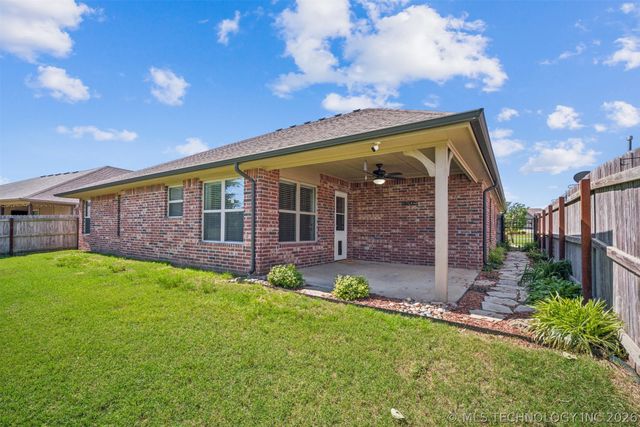 1006 W Missouri Avenue, Claremore, OK 74019