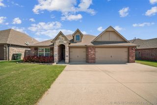 1006 W Missouri Avenue, Claremore, OK 74019