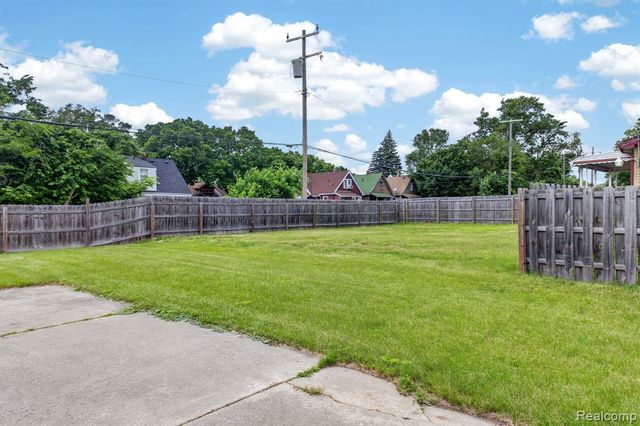 15859 Santa Rosa Drive, Detroit, MI 48238