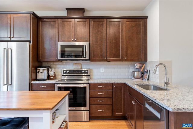 1020 OLD TRAIL DR, Crozet, VA 22932