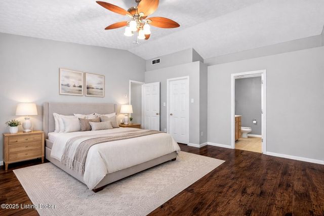 5601 Red Crested Way, Louisville, KY 40218