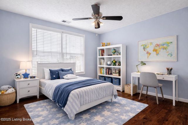 5601 Red Crested Way, Louisville, KY 40218