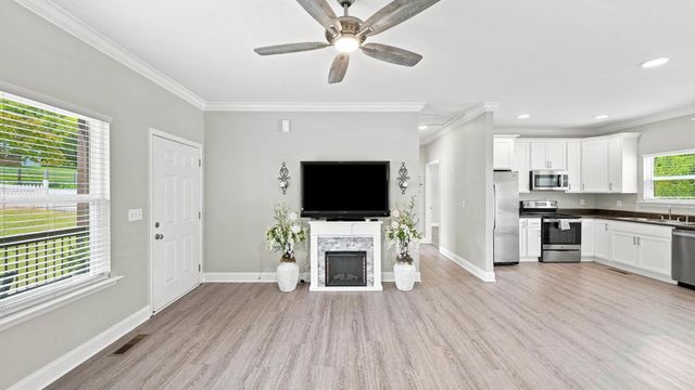 1547 Dallas Lake Road, Hixson, TN 37343