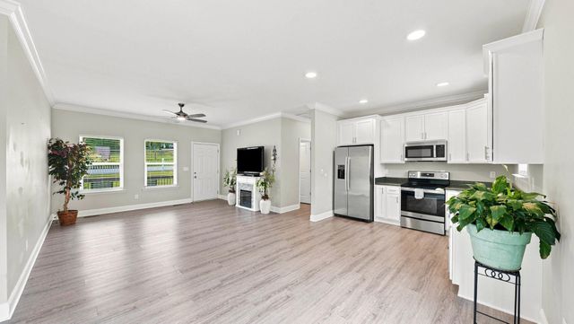 1547 Dallas Lake Road, Hixson, TN 37343