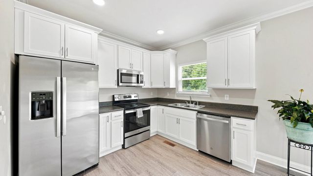 1547 Dallas Lake Road, Hixson, TN 37343