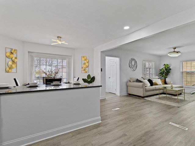 7018 W Hampton AVENUE, Milwaukee, WI 53218