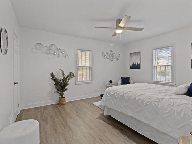 7018 W Hampton AVENUE, Milwaukee, WI 53218