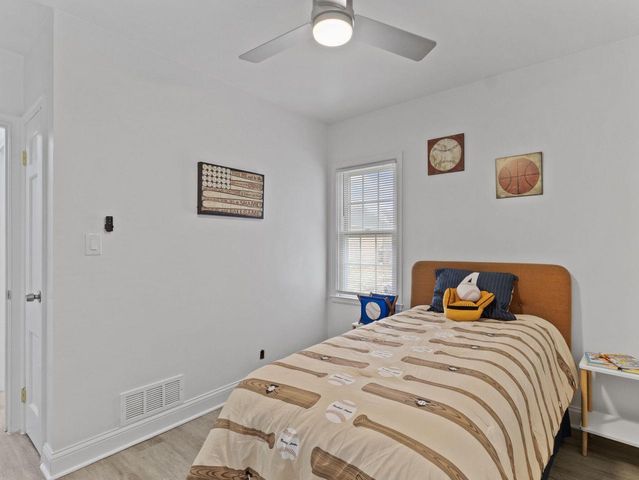 7018 W Hampton AVENUE, Milwaukee, WI 53218