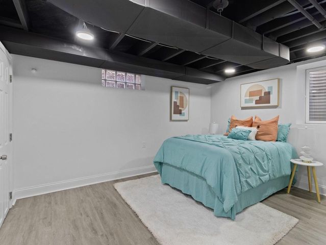 7018 W Hampton AVENUE, Milwaukee, WI 53218