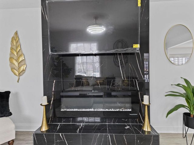 7018 W Hampton AVENUE, Milwaukee, WI 53218