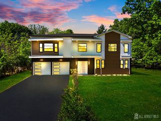 3 Tyne Court, South Brunswick, NJ 08824