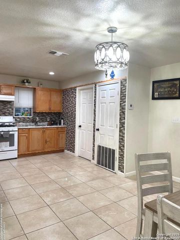 815 BRADY BLVD, San Antonio, TX 78207