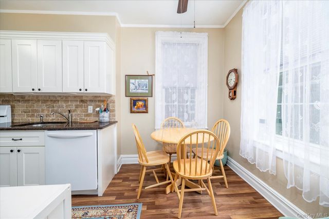 12 Hamilton Place B6, Garden City, NY 11530